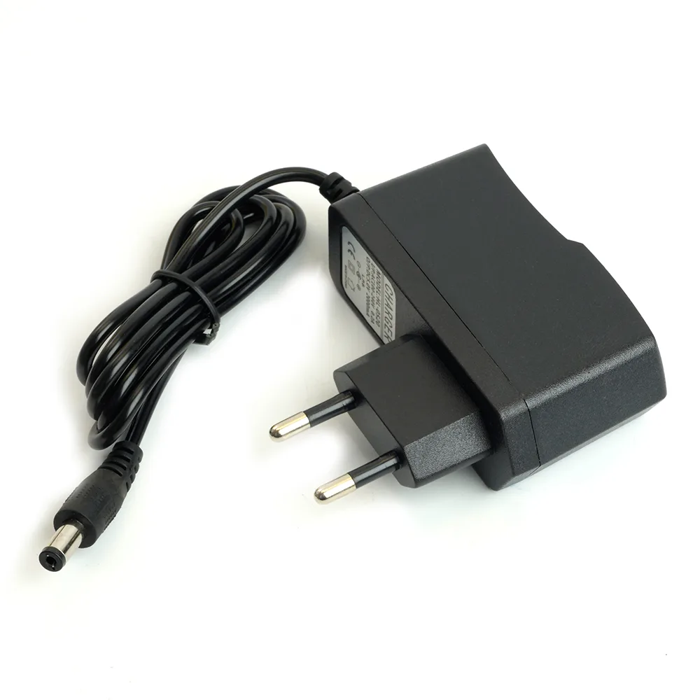 FERON Светодиодный прожектор LL-951 переносной с зарядным устройством IP66 50W 6400K артикул 48676 FERON Светодиодный прожектор LL-951 переносной с зарядным устройством IP66 50W 6400K артикул 48676