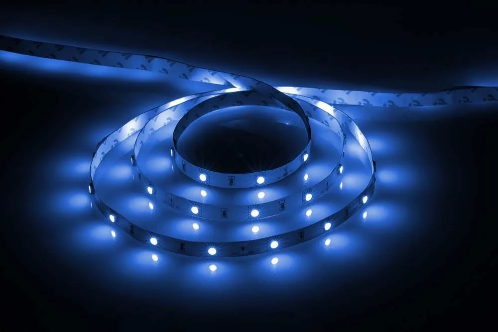Cветодиодная LED лента FERON LS606, 30SMD(5050)/м 7.2Вт/м  5м IP20 12V синий Артикул 27759