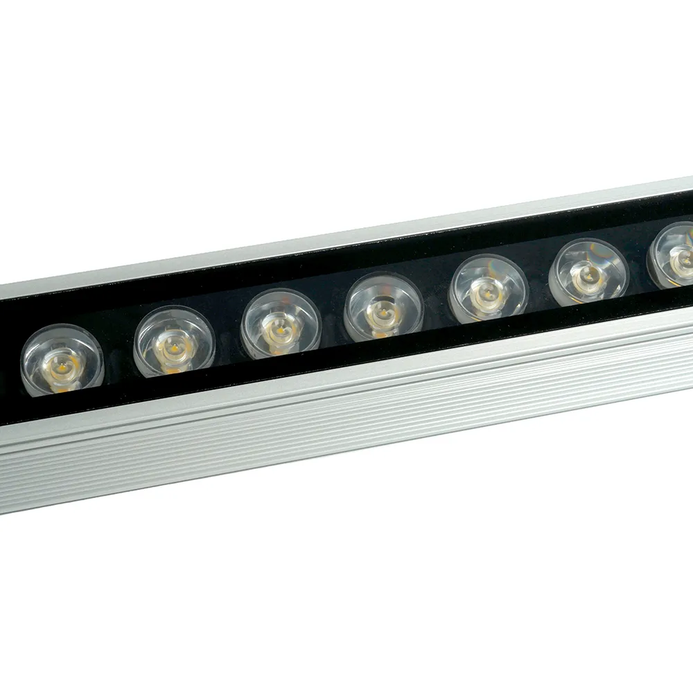 FERON Светодиодный линейный прожектор для подсветки стен LL-890 36W 6400K 85-265V IP65 32201 FERON Светодиодный линейный прожектор для подсветки стен LL-890 36W 6400K 85-265V IP65 32201
