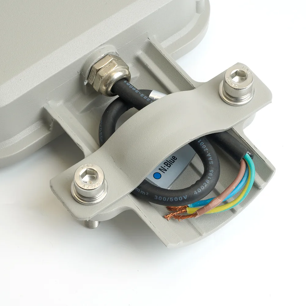 FERON Светодиодный уличный консольный светильник SP3040 50W 5000K 230V, серый 41548 FERON Светодиодный уличный консольный светильник SP3040 50W 5000K 230V, серый 41548