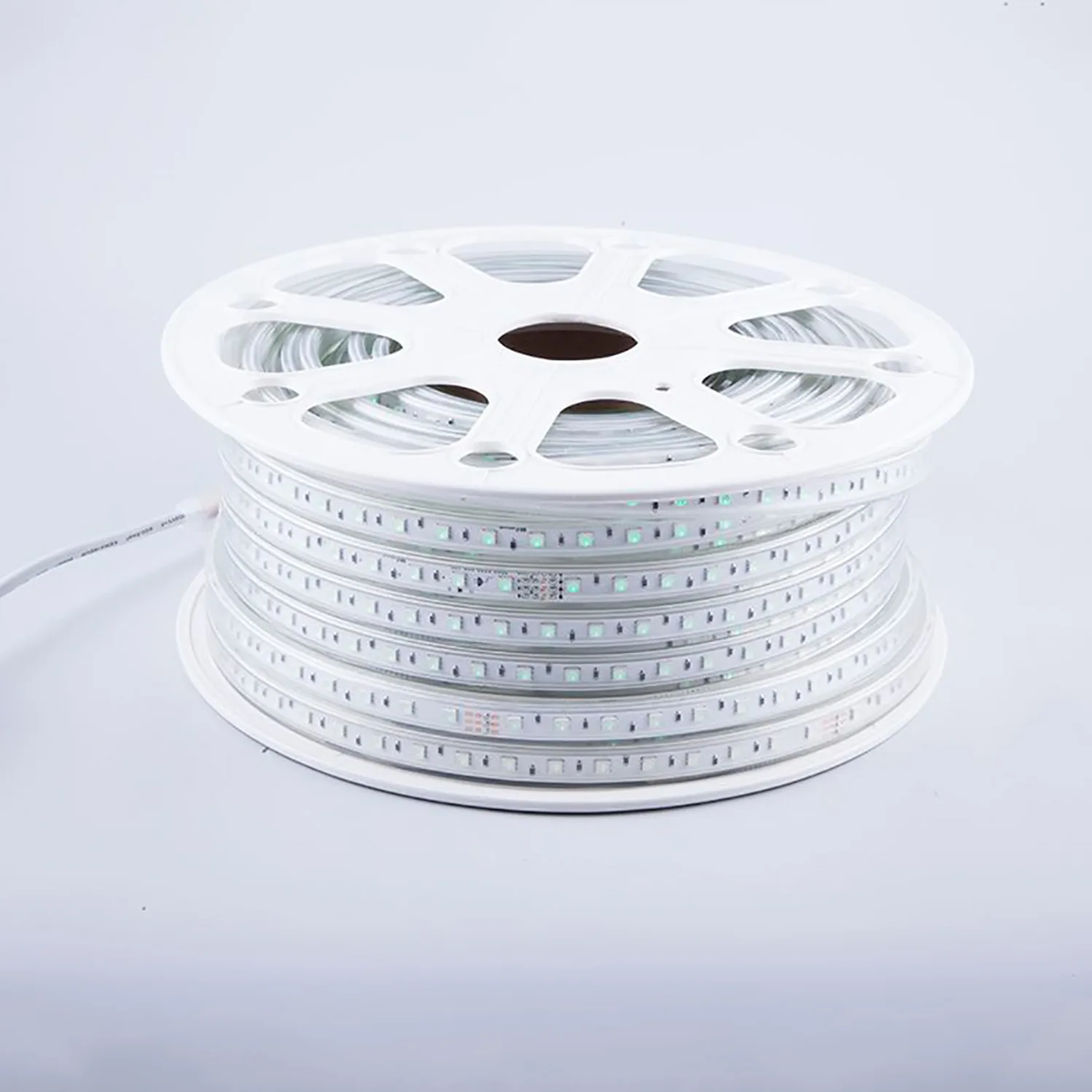 FERON Cветодиодная LED лента LS706, 60SMD(5050)/м 11Вт/м 50м 220V RGB IP65 FERON Cветодиодная LED лента LS706, 60SMD(5050)/м 11Вт/м 50м 220V RGB IP65