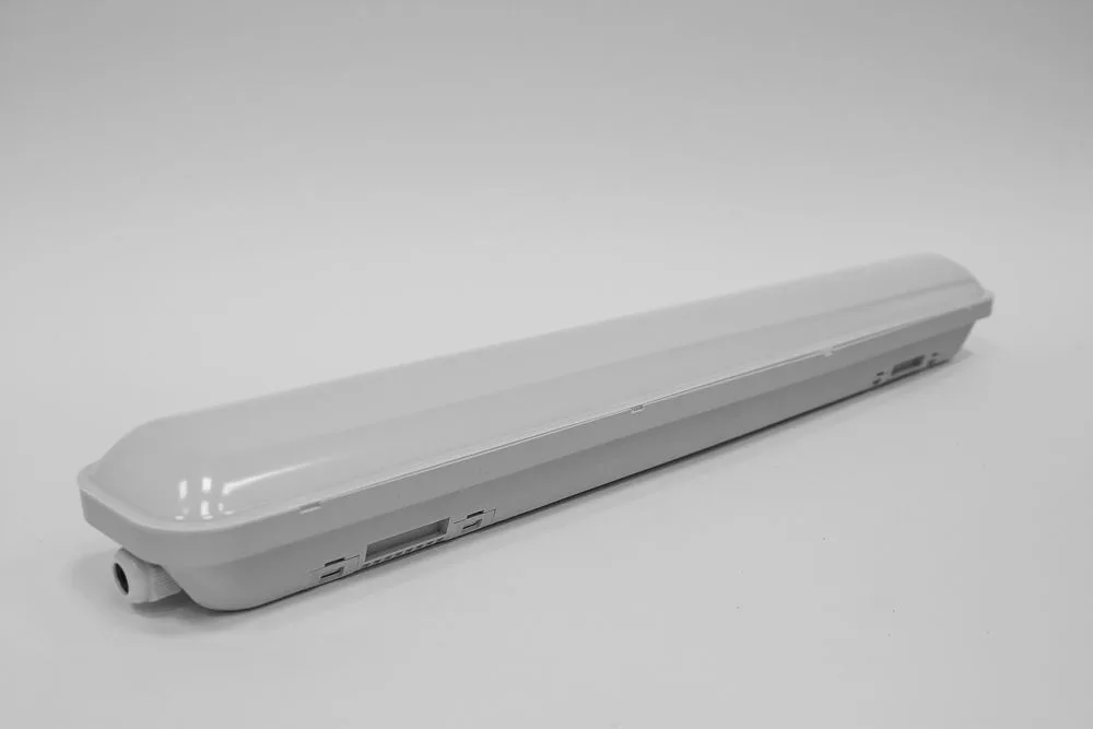 FERON Светодиодный светильник 192LEDs 6400K 40W в пластиковом корпусе IP65, AL5050 FERON Светодиодный светильник 192LEDs 6400K 40W в пластиковом корпусе IP65, AL5050